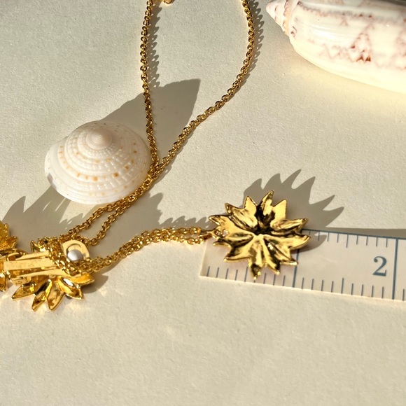 Vintage Poinsetta Necklace and Earring Set - Picture 5 of 7